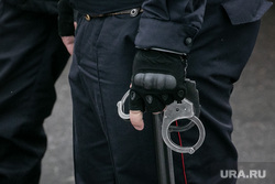 Клипарт "Полиция, доставка подследственного". Москва, полиция, спецсредства, полицейский, наручники