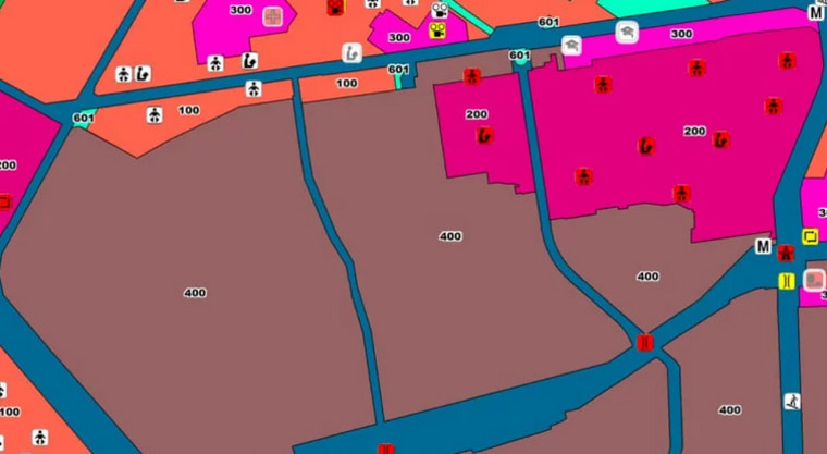 Восточная часть промплощадки имеет статус «зона смешанной и общественно деловой застройки» (розовый цвет)