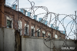 Работы на заводе ОЦМ: снесли часть здания. Екатеринбург, колючая проволока, зона, заключение, тюрьма, лагерь, следственный изолятор