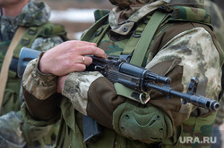 Военная подготовка к службе в зоне СВО. Центр Стрелец.Пермь, оружие, стрелки, автомат калашникова, спецназ, чвк, вс рф, сво, армия россии, штурмовики, военный