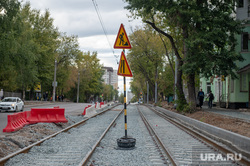Виды города. Пермь, улица куйбышева, ремонт трамвайных путей, знак ремонтные работы