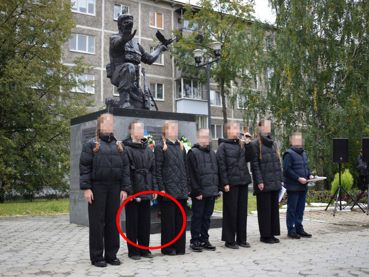 Портреты лидеров ЧВК «Вагнер» 2 сентября были у памятника