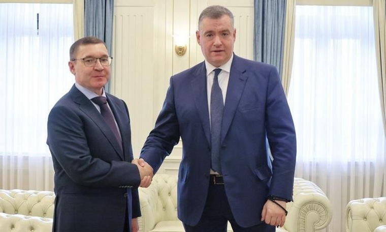 Владимир Якушев и Леонид Слуцкий обсуждали хода избирательных кампаний в регионах УрФО, подготовку кадров для промышленных предприятий и вклад субъектов в поддержку СВО