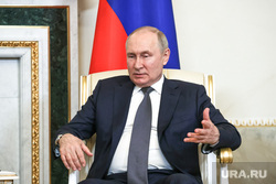Президент России Владимир Путин на встрече с президентом Египта Абдул-Фаттахом Халилом Ас-Сиси, путин владимир, топ