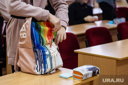 «Урок здоровья» в гимназии №2. Екатеринбург, гимназия, обучение, урок, рюкзак, школа, школьники, образование, школьное образование, старшеклассники, школьный рюкзак