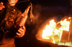Майдан. Украина. Ночь 19-20.02.14 Конец перемирия. Киев, дым, майдан, боец, коктейль молотова, война, огонь