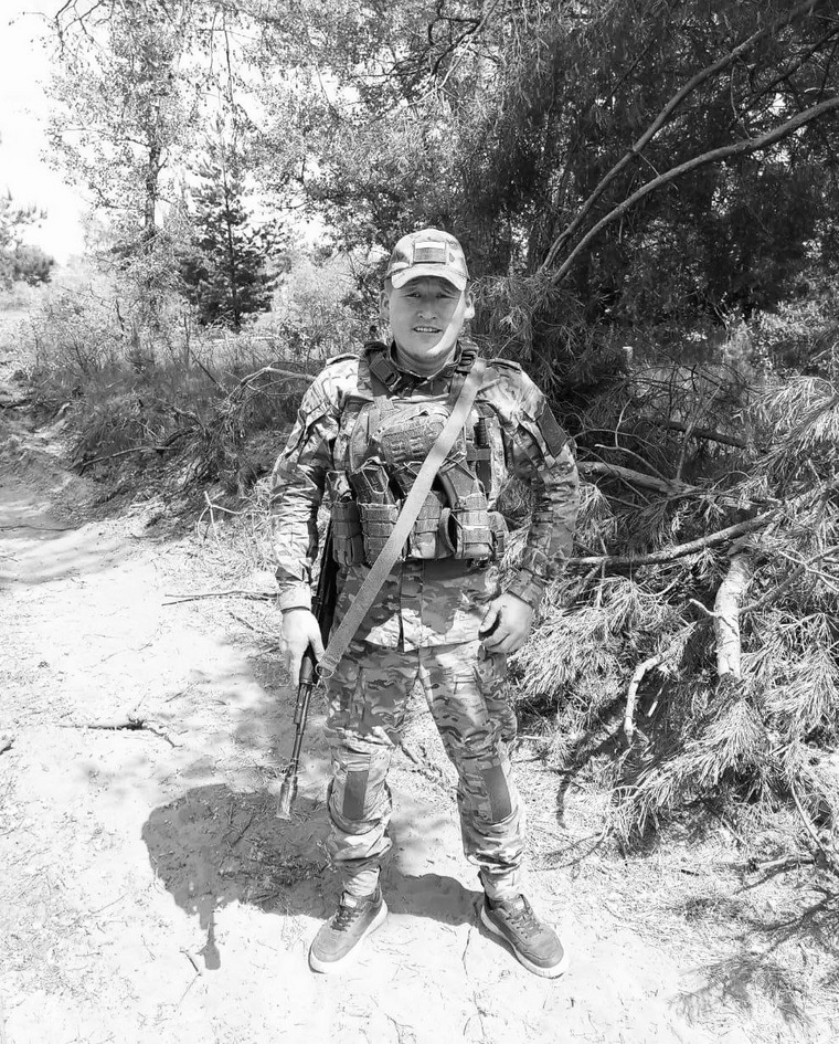 Роберт Салиндер родился и жил в Тазовском