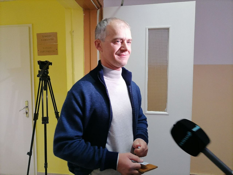 Алексей Титовский проголосовал на избирательном участке №1008 в Салехарде