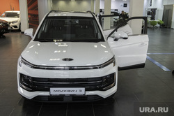 Автомобиль "Москвич 3" в автосалоне "Сатурн - Р auto". Пермь, автосалон, импортозамещение, москвич 3, шоу рум