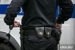 Клипарт "Полиция, доставка подследственного". Москва, полиция, спецсредства, полицейский, наручники