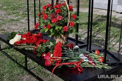 День трагедии в ПГНИУ. Пермь, минута молчания, скорбь, возложение цветов, память, траурное мероприятие