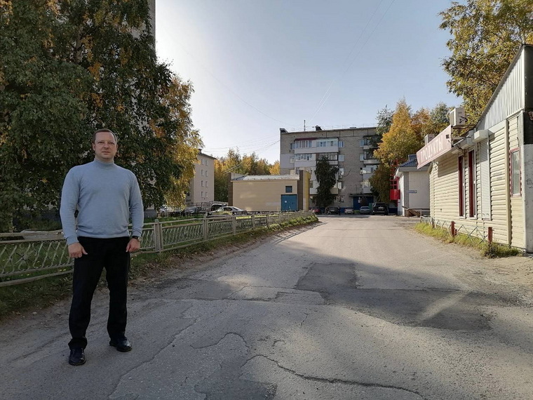 Депутат продемонстрировал новый ямочный ремонт от нижневартовских коммунальщиков