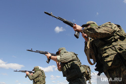 Тренировка добровольцев перед отправкой в Украину. Свердловская область, милитари, автомат, калашников, армия, оружие, война, добровольцы, спецоперация, чвк, сво, наемники