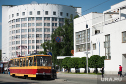 Виды Екатеринбурга, гостиница исеть, конструктивизм, здание, трамвай