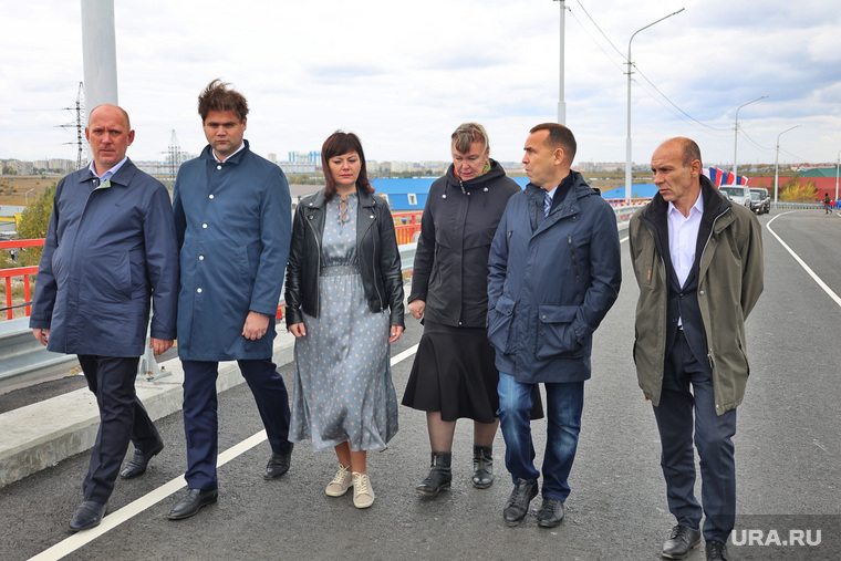 Также на открытии моста присутствовали замгубернатора Константин Малышев, директор областного депстроя Ирина Саблукова и подрядчики