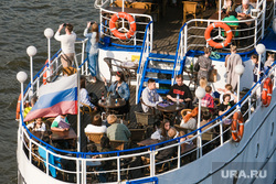 Виды Москвы. Москва , развлечение, отдых на воде, отдых, туристы, речной трамвай, туризм, путешествие