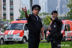 Место падения бпла на Карамышевской набережной недалеко от ГКБ №67. Москва, полиция, пожарные автомобили