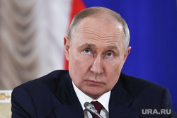 Президент России Владимир Путин на итоговой пресс-конференции саммита "Россия-Африка". Санкт-Петербург, путин владимир, топ