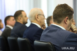 Конференция ЕР. Курган, депутат, чиновники, главы районов