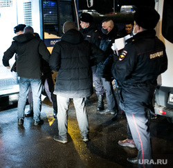 Коммунарка. Москва, автозак, мигранты, полиция, гастарбайтеры, полицейский рейд