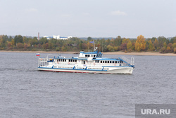 Осень жанровые фотографии Пермь, теплоход, корабль, река кама, осень