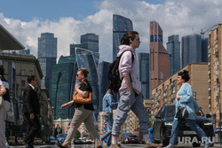 Виды Москвы. Москва, прохожие, пешеходы, москва сити
