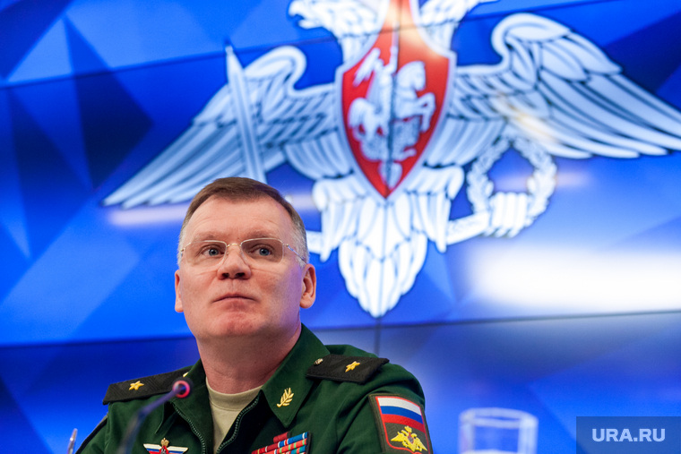 Брифинг Минобороны России по вновь открывшимся обстоятельствам крушения малайзийского "Боинга-777" с участием пресс-секретаря Министерства Обороны России Игоря Конашенкова. Москва, конашенков игорь