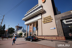 Линкольн возле УрФЮИ. Екатеринбург, урфюи, уральский финансово юридический институт