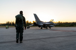 Истребитель F-16. stock, нато, сша, истребитель, f-16, ф-16, stock