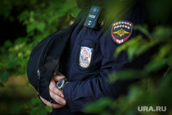 Снос автомойки на улице Таватуйской, 19. Екатеринбург, значок, мвд, полиция, полицейский, заросли кустов