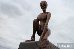Молебка. Пермь, село молебка, памятник инопланетянину