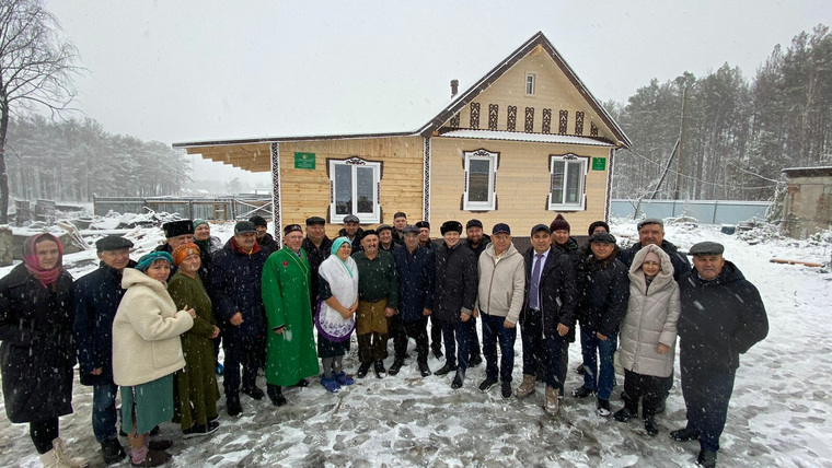 Вице-премьер Татарстана Василь Шайхарзиев осмотрел новостройки погорельцев из села Юлдус