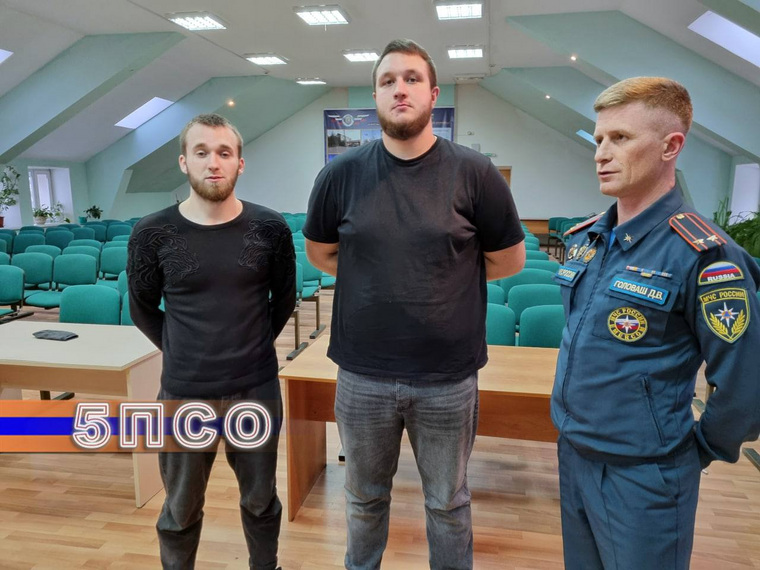 Молодые люди спасали детей во время пожара на Проспекте Победы 13