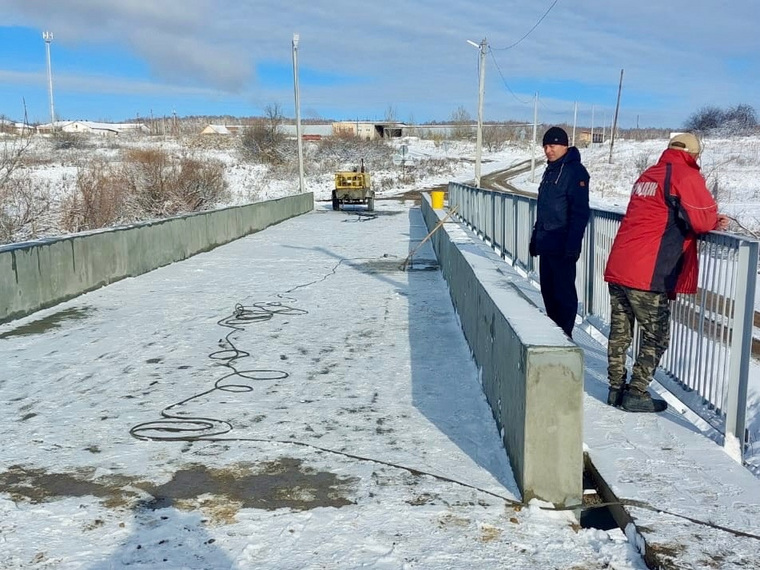 Отремонтированный мост в селе Раскатиха Богдановического ГО
