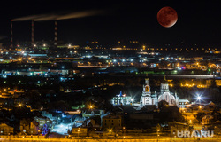 Город ночью. Сургут, город сургут, ночь, ночной город, огни города, суперлуние, фотошоп, красная луна, православный храм святителя николая чудотворца, городской пейзаж