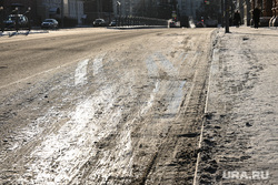 Виды Екатеринбурга, улица карла либкнехта, гололед, лед на дороге