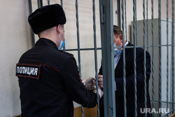 Судебное заседание по избранию меры пресечения для Молчанова Олега. Курган, депутат, чиновник, полиция, арест, наручники