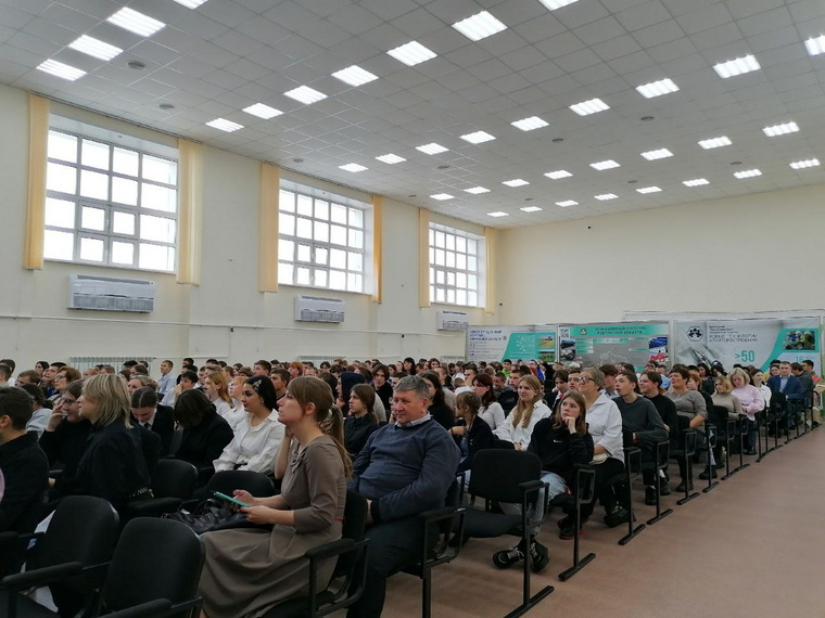 В Курган на мероприятие приехали школьники из других муниципалитетов региона