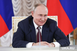 Президент России Владимир Путин на итоговой пресс-конференции саммита "Россия-Африка". Санкт-Петербург, путин владимир