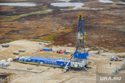 Природа Ямало-Ненецкого автономного округа, север, тундра, арктика, добыча нефти, нефтяная вышка, ямал, природа ямала, природные ресурсы, вид сверху, осень, экология, с квадрокоптера, куст нефтегазовый