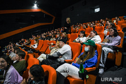 Премьера финала второго сезона сериала Эпидемия в Пассаж-Синема. Екатеринбург , кинотеатр, зрители в кинотеатре