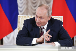 Президент России Владимир Путин на итоговой пресс-конференции саммита "Россия-Африка". Санкт-Петербург, путин владимир, топ