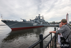 Views of St. Petersburg and Kronstadt. St. Petersburg, fleet, warship, destroyer, Baltic fleet, Kronstadt, 620, destroyer, restless