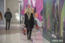Бутики одежды в торговом центре I MALL. Пермь, шопинг
