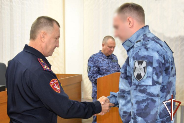 Сотрудники Росгвардии получили медали «За разминирование», «За заслуги в укреплении правопорядка» и «За боевое содружество»
