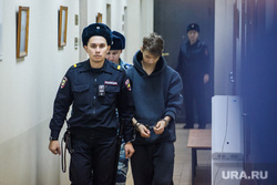 Екатеринбургский школьник, обвиняемый в двойном убийстве, жил один