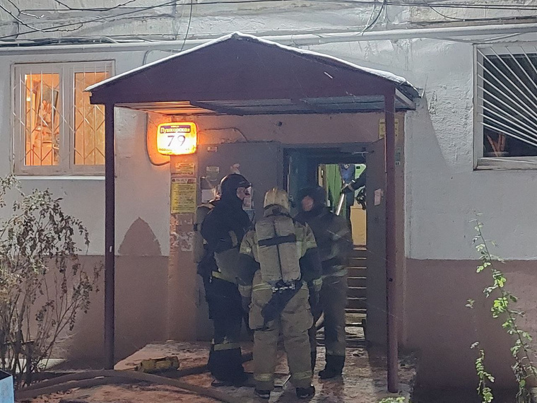 Жильцы эвакуировались до приезда пожарных