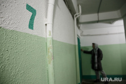 Места убийств пенсионеров и полицейского. Екатеринбург, подъезд, дверной звонок, многоквартирный дом, этаж