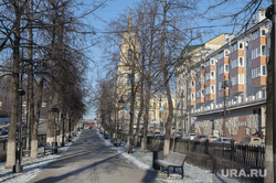 Зимние виды города. Пермь, зима, пешеходный бульвар, комсомольский проспект
