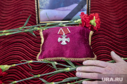 Похороны на Северном кладбище погибшего в зоне СВО старшего сержанта ВДВ Рожкова Вадима. Пермь, орден мужества
